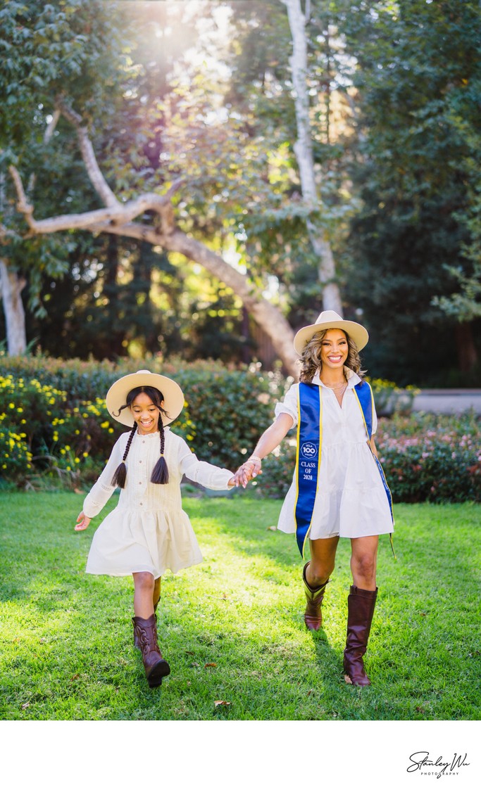 Diverse Multi Nation Girls Group, Teenage Friends Company Cheerful Having  Fun, Happy Smiling, Cute Posing Isolated on Stock Image - Image of  friendship, group: 170239457