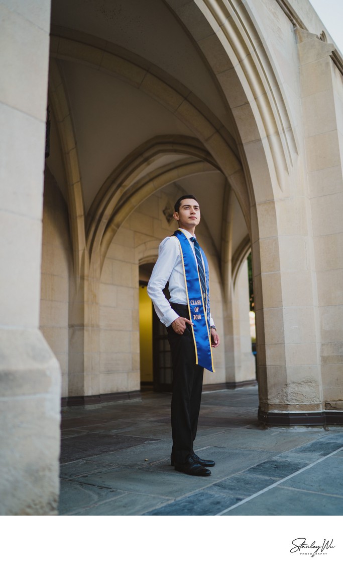 College Grad on Campus in Oregon Editorial Image - Image of undergrad,  senior: 93967450