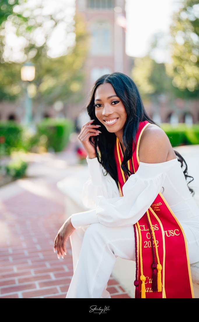 Chic USC Grad Portrait Near Bovard, Alumni Park