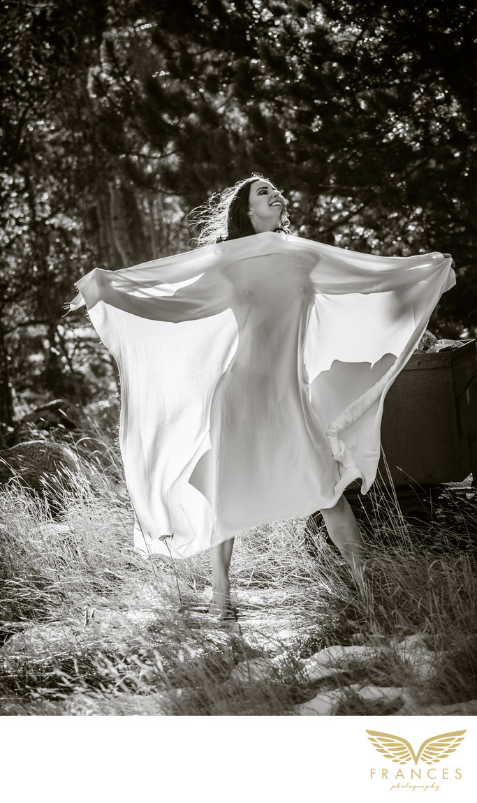 Outdoor boudoir photography Colorado black white - Gallery - Frances