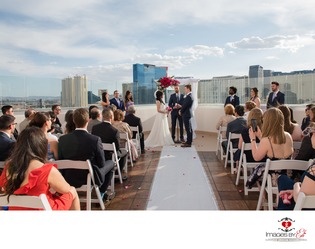Platinum Hotel Las Vegas Misora Rooftop Wedding Photographer | Vegas Wedding Photography | Las Vegas wedding ceremony | Las Vegas Elopement | Images by EDI