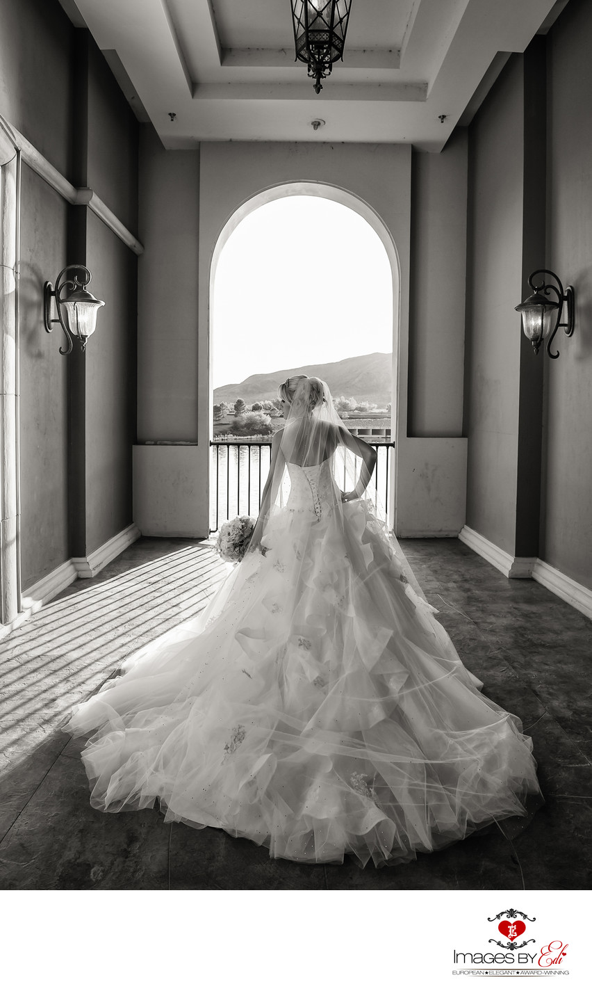 Hilton Lake Las Vegas Wedding Photography on the Pontevecchio bridge