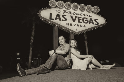Engagement Session at the Welcome to Fabulous Las Vegas Nevada sign