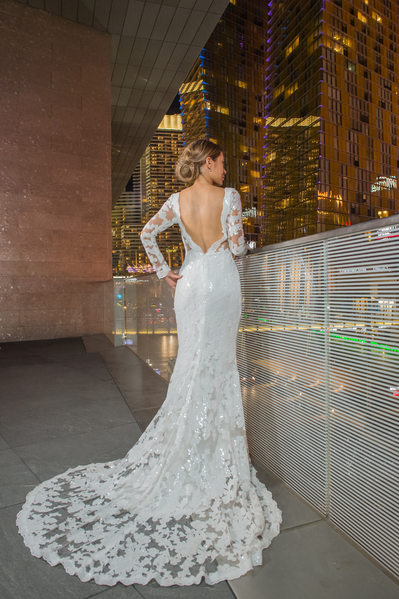 Waldorf Astoria Las Vegas bride at night from the patio