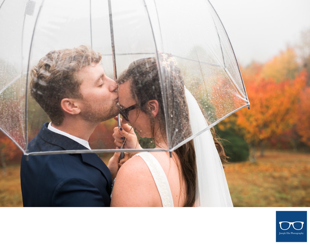 Rainy Day Kiss After an Asheville Elopement Ceremony