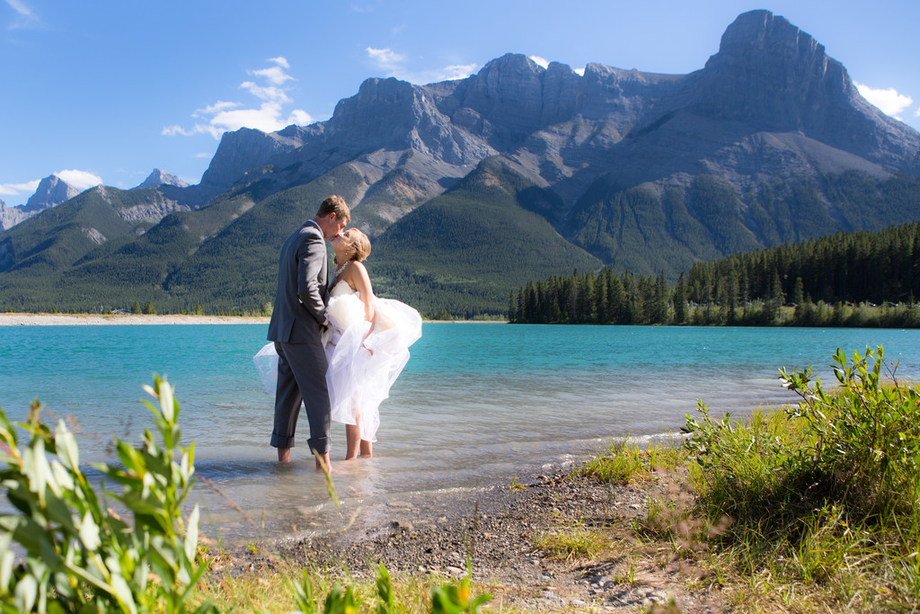 What you should know about Canmore weddings 