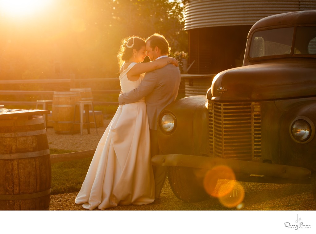 Golden Hour Romance at Lions Garden Wedding Venue