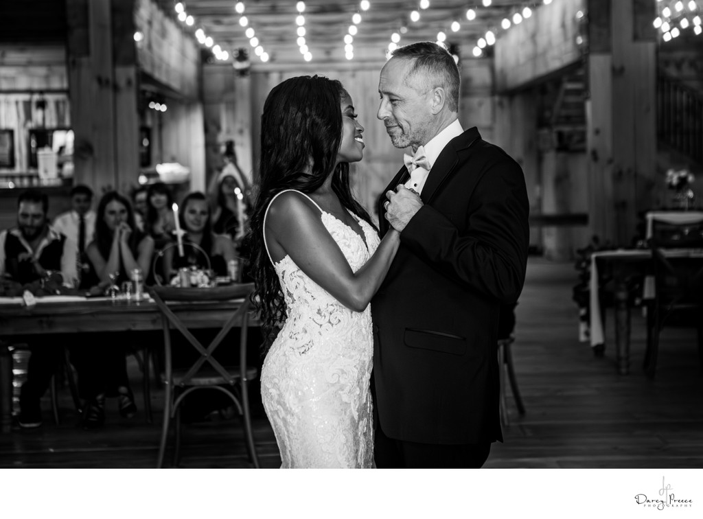 A Timeless First Dance in The Barn at Lions Garden 