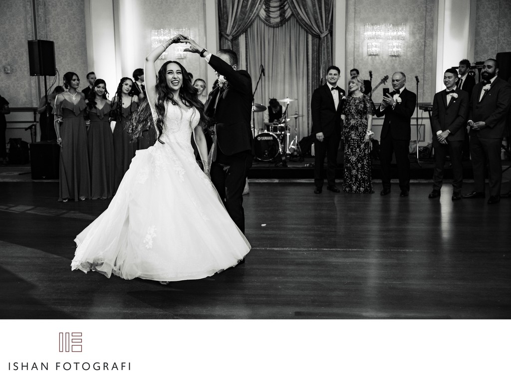 the-grove-wedding-reception-first-dance-photos