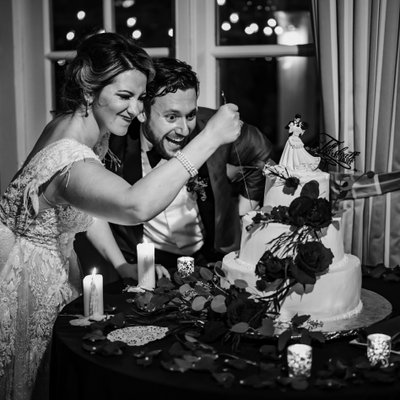 candid wedding photos