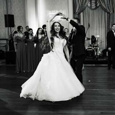the-grove-wedding-reception-first-dance-photos