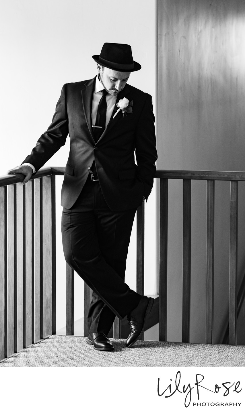 Big Sur Groom Portraits 
