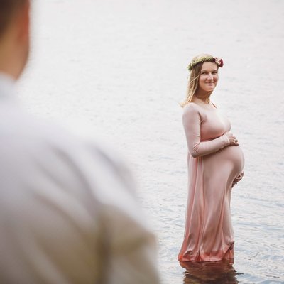 Pregnancy Photos in the Water