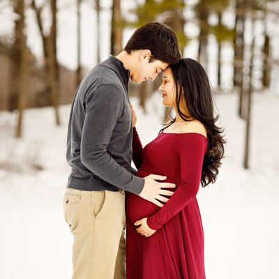 Wintery Photos of Expecting Parents