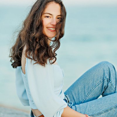 Natural Senior Photos at dusk on a warm summer evening
