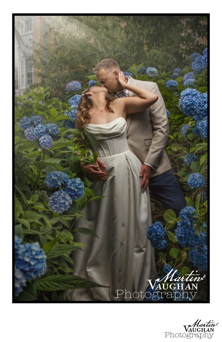 Portmeirion wedding of Nia and Aron by Martin Vaughan photography
