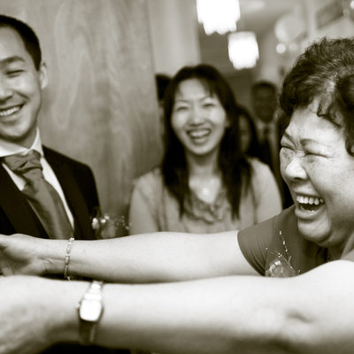 Emotional wedding photos at Chinese wedding portmeirion