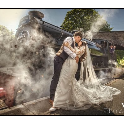 Beautiful wedding photography at LLangollen Railway