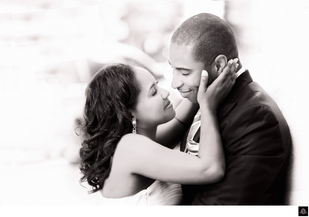 Romantic portrait of a newly-married couple in Atlanta