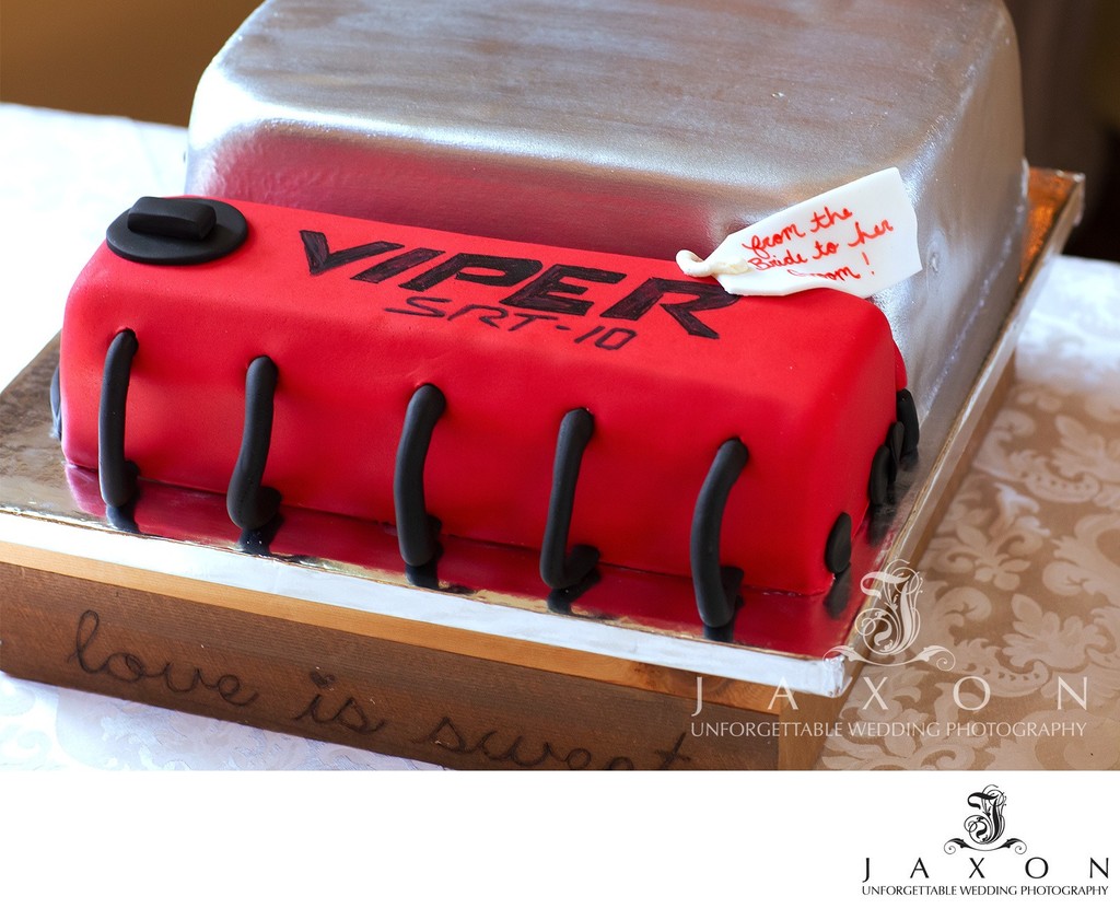 Creative Dodge Viper Engine Block Groom's Wedding Cake