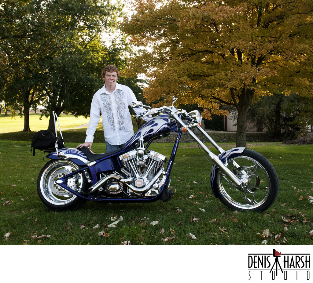 LeRoy Senior Pictures Farmer City Mansfield Cooksville