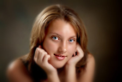 Soft-Touch Senior Picture Bloomington Normal in Studio