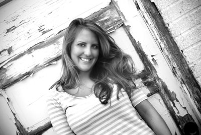 Senior Pictures Normal U-High girl B+W by old door 