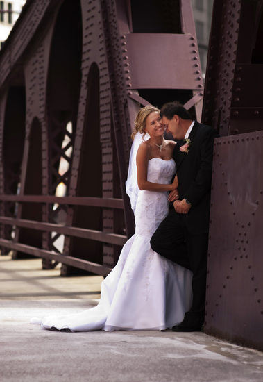 Chicago Wedding Photographer on Chicago River Bridge