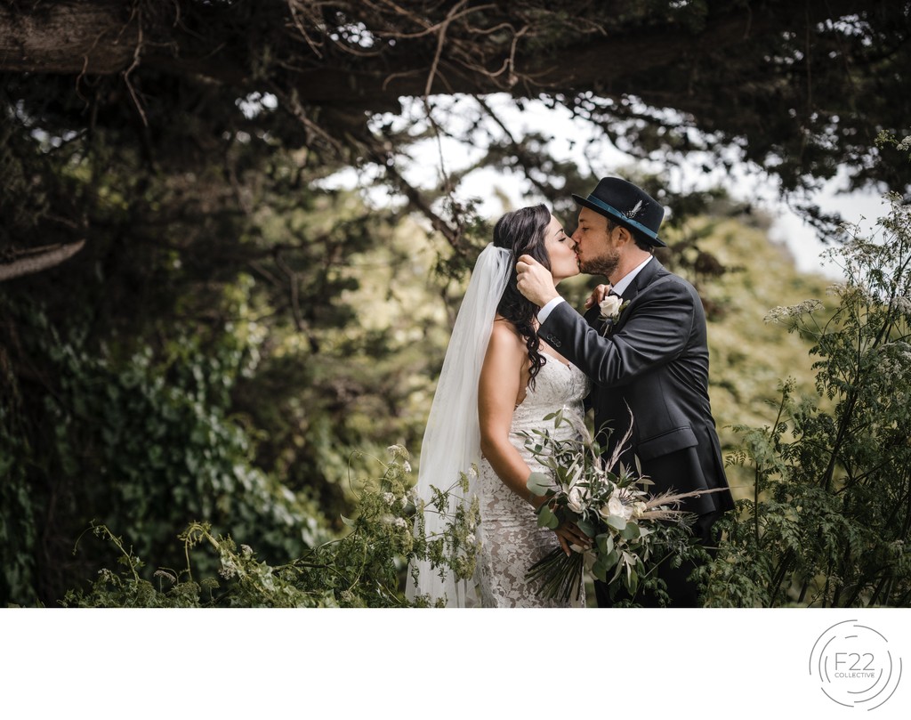 Best Wedding Photographers Sacramento Couple Kiss