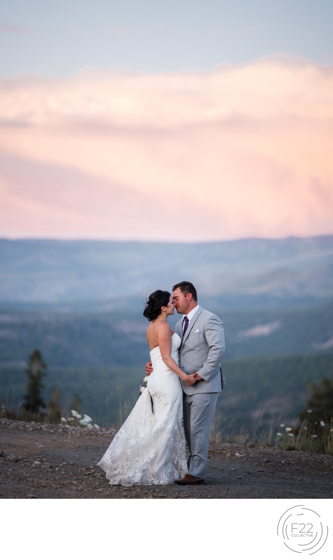 Lake Tahoe Wedding Photographers: Sunset Romantics