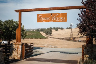 Rancho Victoria Vineyard Wedding Photographers