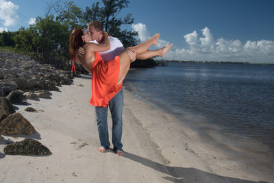 Sweet engagement pictures from the Treasure Coast