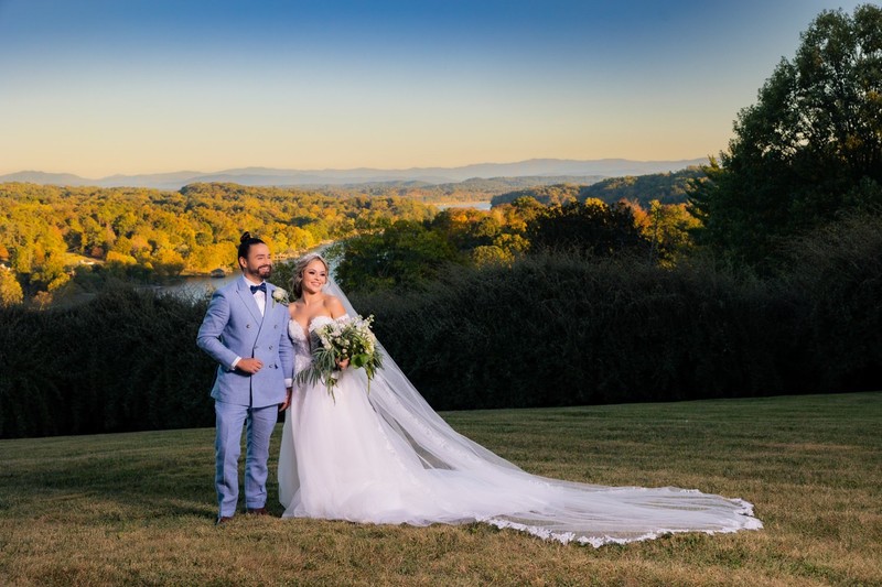 Wedding Photo Overlooking The Tennessee River