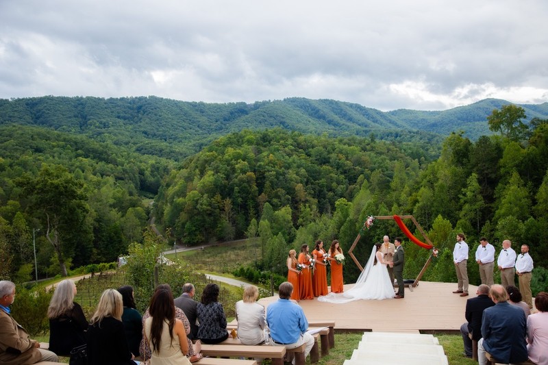 Mountain View Ceremony at Mountain Mist Farms
