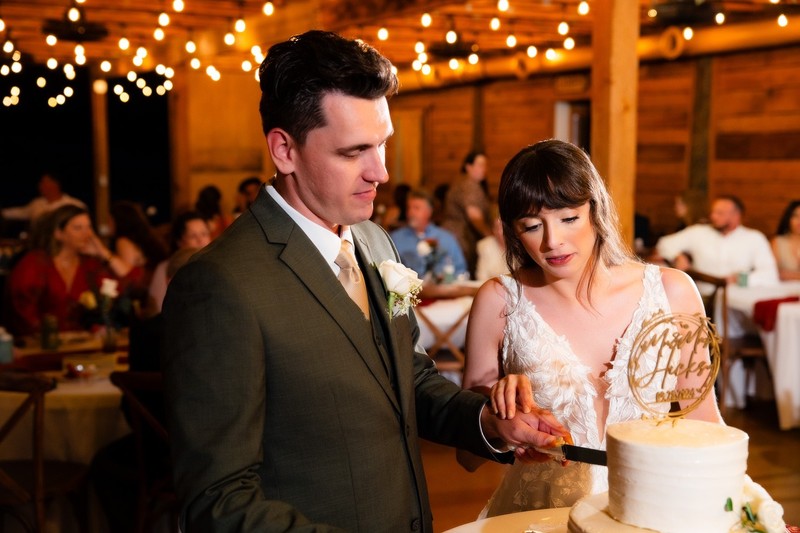 Mountain Mist Farms Reception Cake Moment