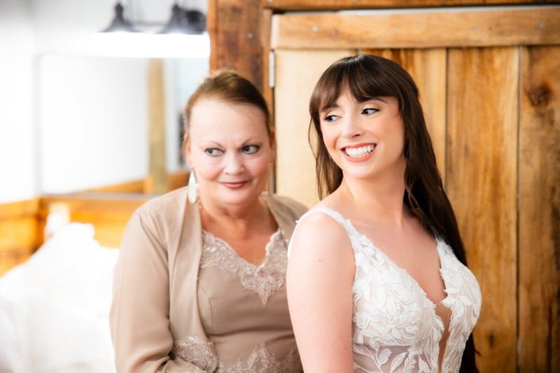 Mountain Mist Farms Bride Getting Ready