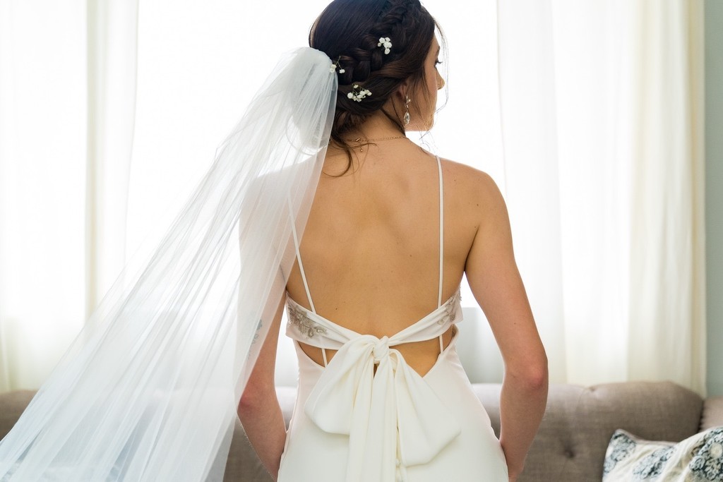 Bridal Veil Flowing at Ramble Creek Wedding