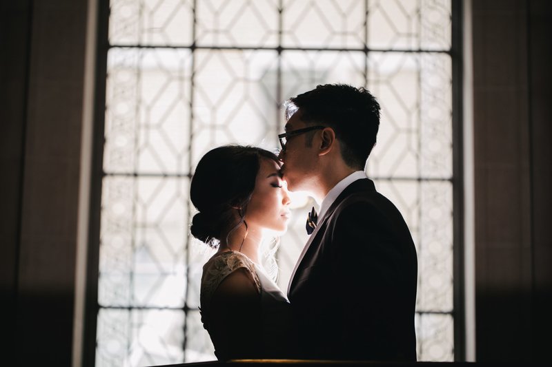 Crisp artificial light portrait at San Francisco City Hall