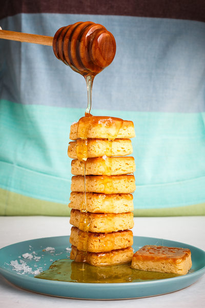 Fruute salted caramel cookie with honey drizzle and sea salt