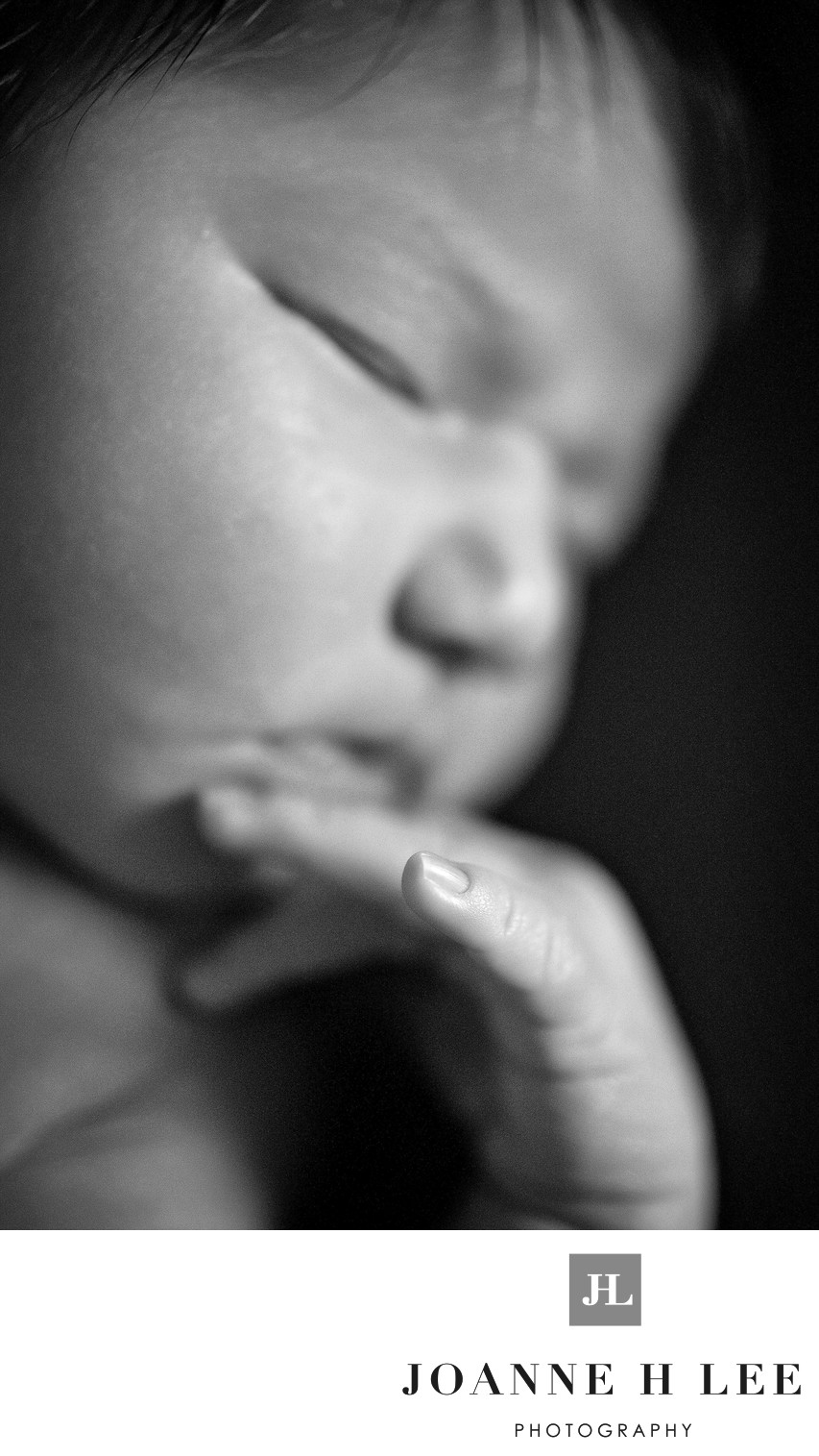 baby finger detail image