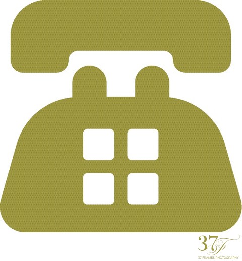 Gold phone icon