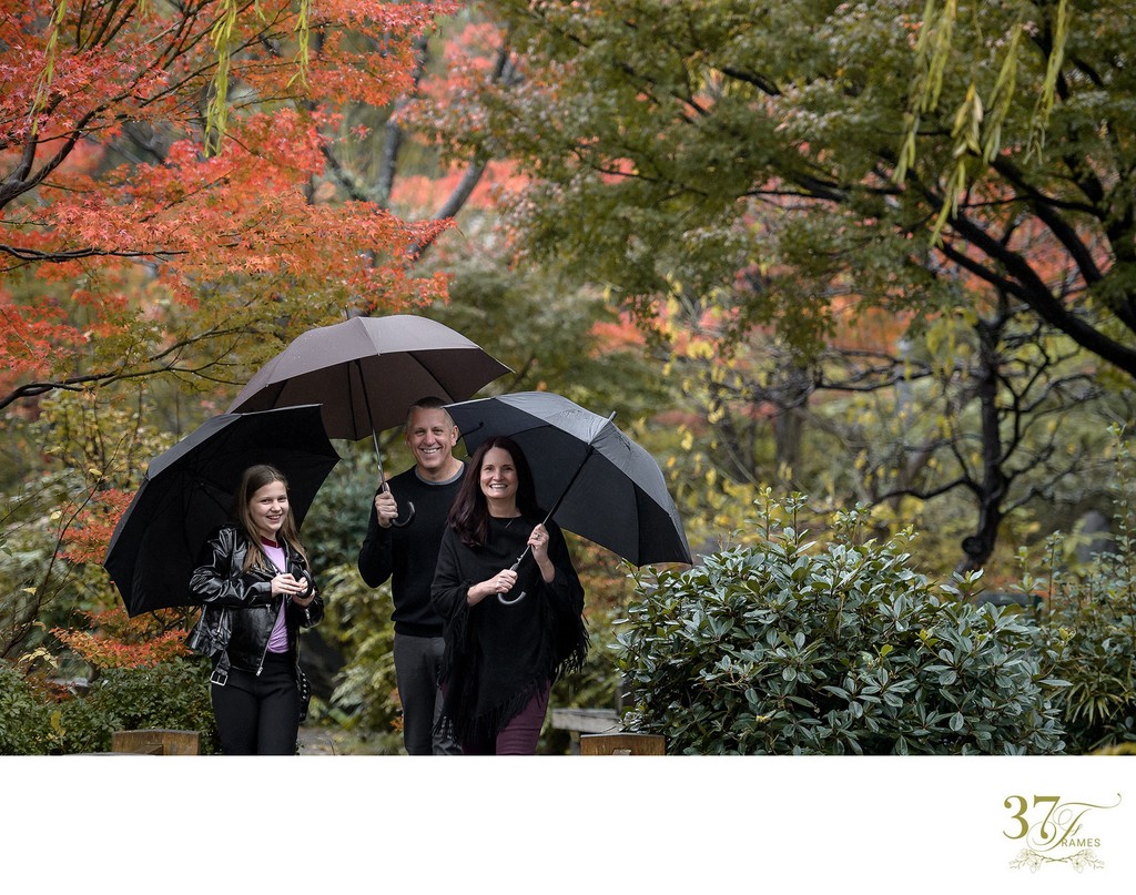Tokyo Family Photos in the Rain 