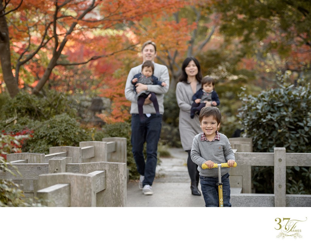 Tokyo Family Portrait Photographer | Autumn in Roppongi
