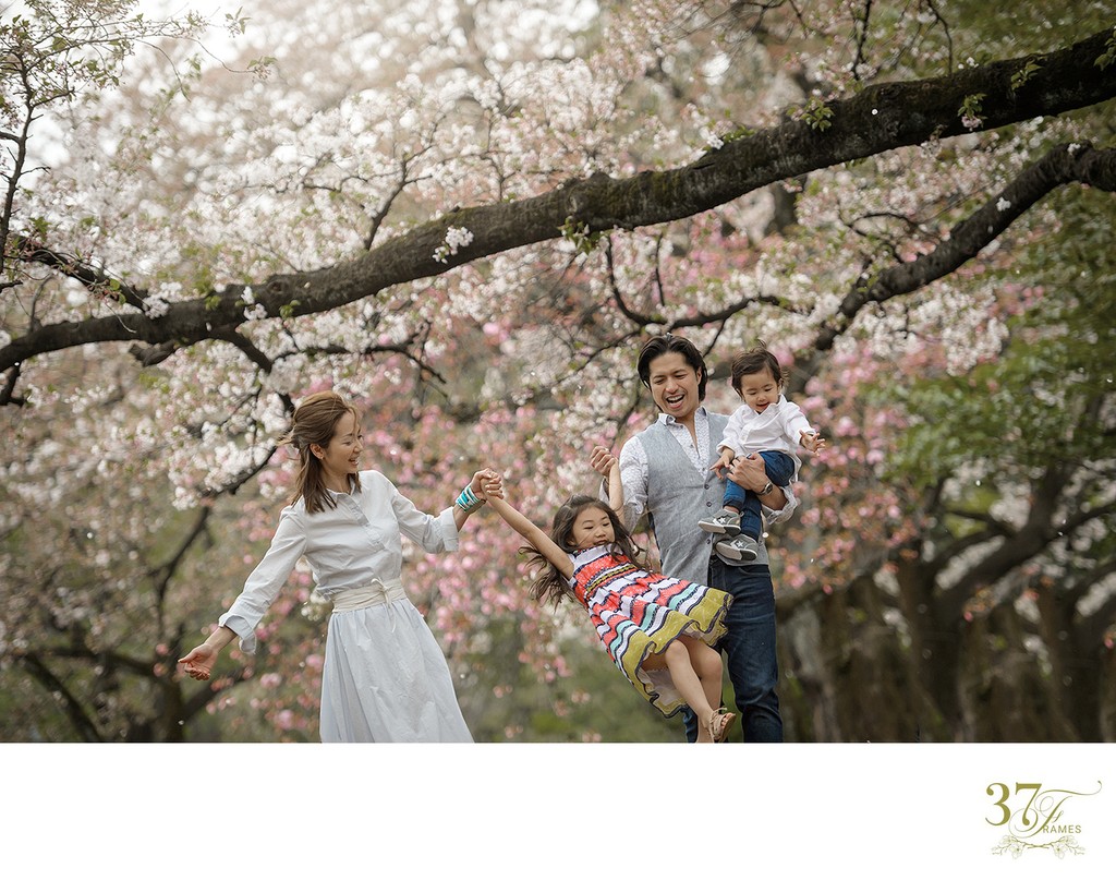 Tokyo Family & Vacation Photographer - Cherry Blossoms