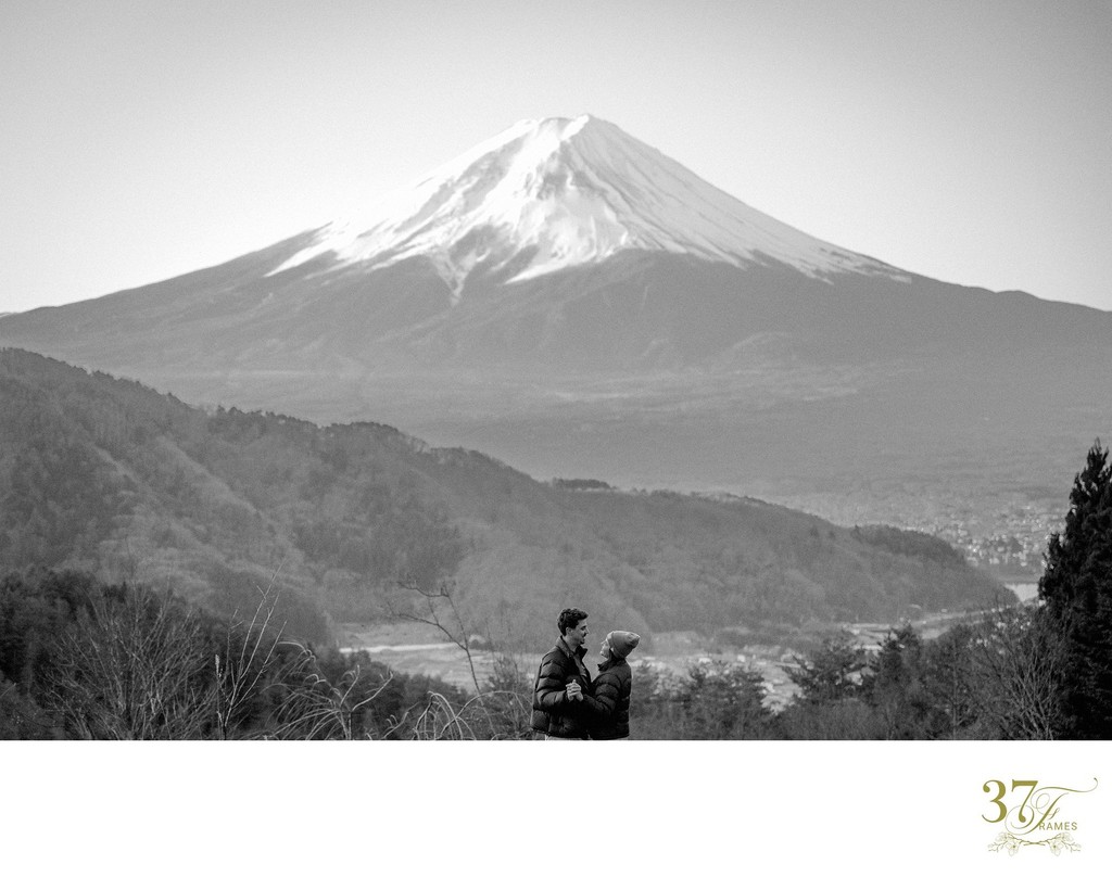 Embracing New Beginnings: Sunrise Proposal at Mt. Fuji