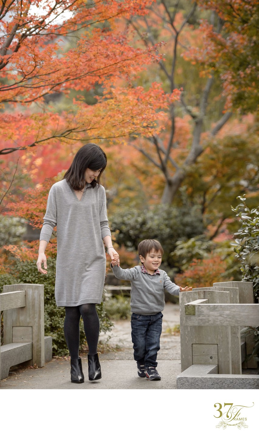 Why Fall in Tokyo is the best time for Family Photos