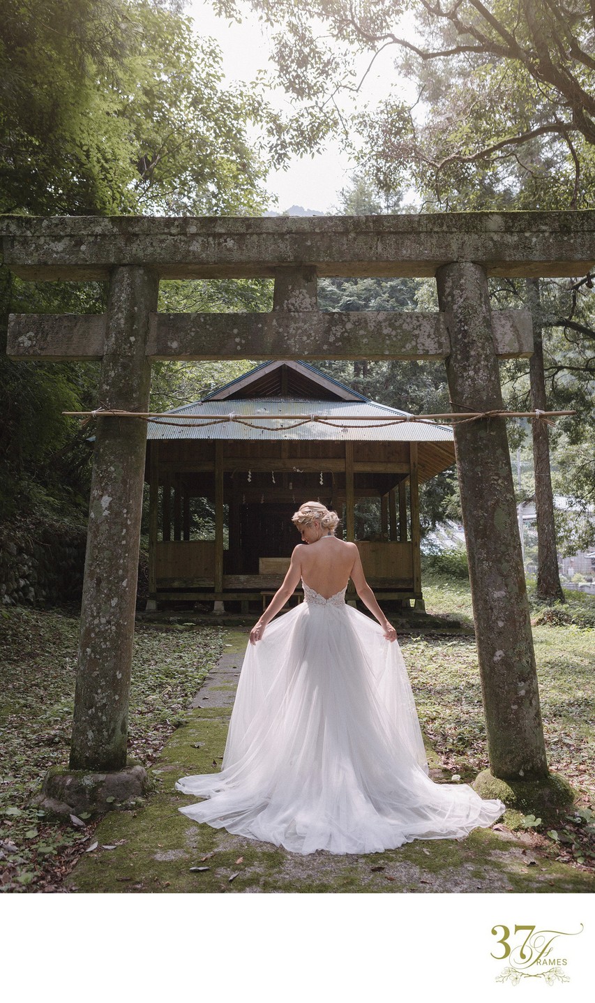 Elope in Japan | Hidden Shrine
