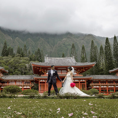 Destination Wedding Photography |  Byodo-In Hawaiʻi