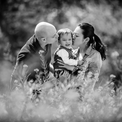 Stunning Black and White Family Portraits in Tokyo