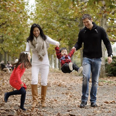 Celebrate Fall with Family Mini Sessions in Tokyo